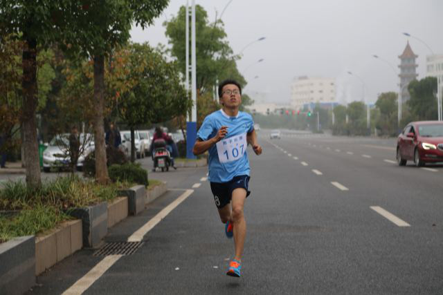 ȫѶ600cc��ײ�(�й�)���޹�˾����