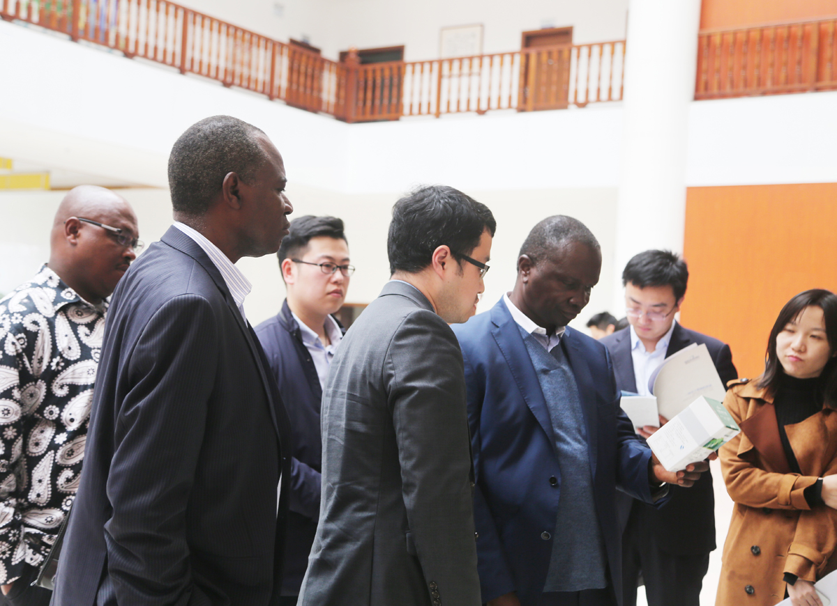 ȫѶ600cc��ײ�(�й�)���޹�˾����