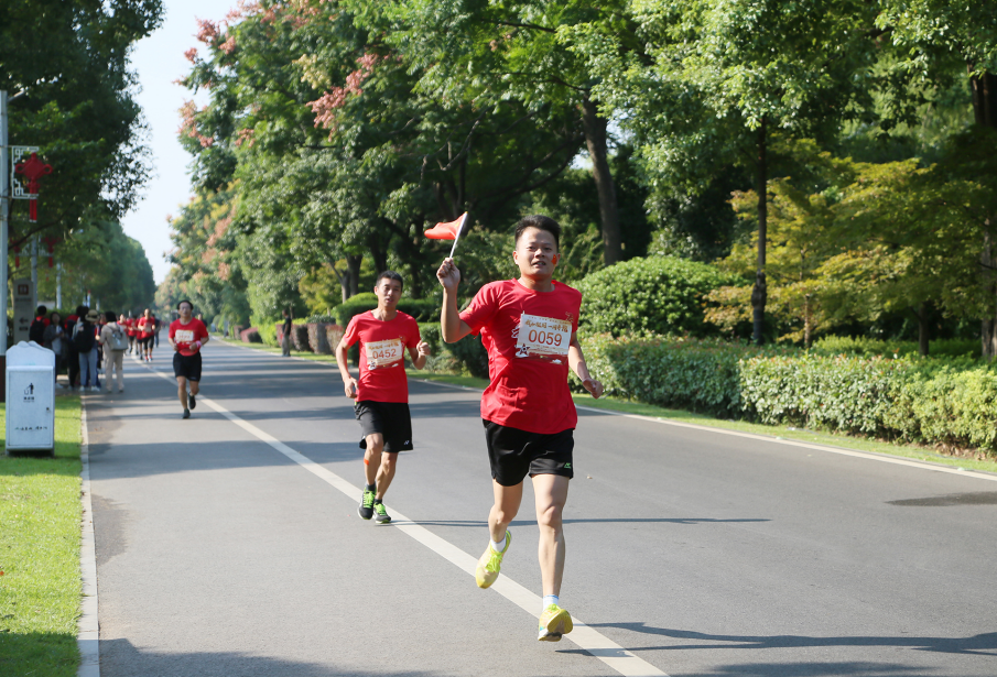 ȫѶ600cc��ײ�(�й�)���޹�˾����