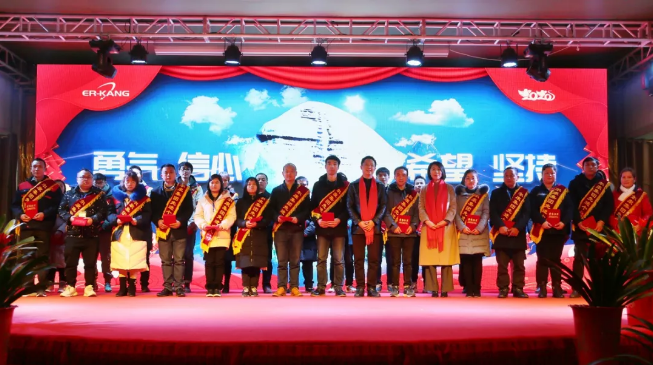 ȫѶ600cc��ײ�(�й�)���޹�˾����