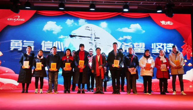 ȫѶ600cc��ײ�(�й�)���޹�˾����