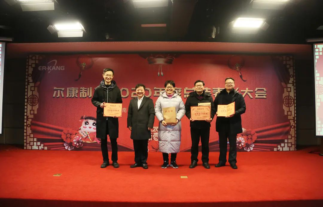 ȫѶ600cc��ײ�(�й�)���޹�˾����