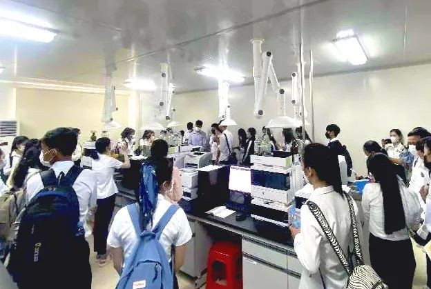 ȫѶ600cc��ײ�(�й�)���޹�˾����