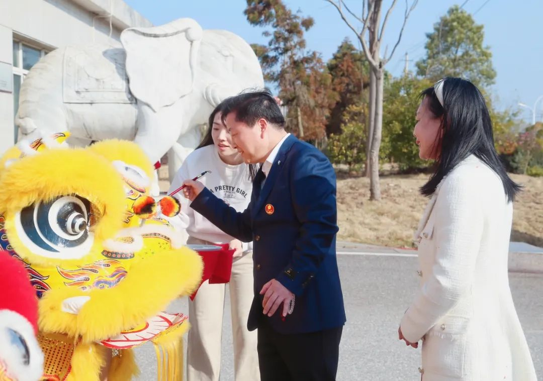 ȫѶ600cc��ײ�(�й�)���޹�˾����