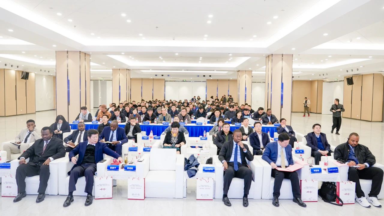 ȫѶ600cc��ײ�(�й�)���޹�˾����